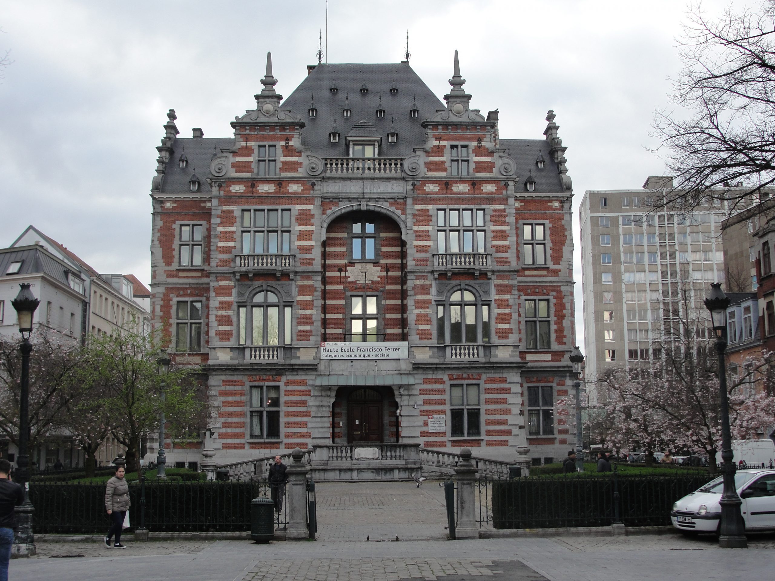 Communiqué de presse : le Tribunal de Bruxelles met un terme à une mesure discriminatoire à la Haute Ecole Francisco Ferrer